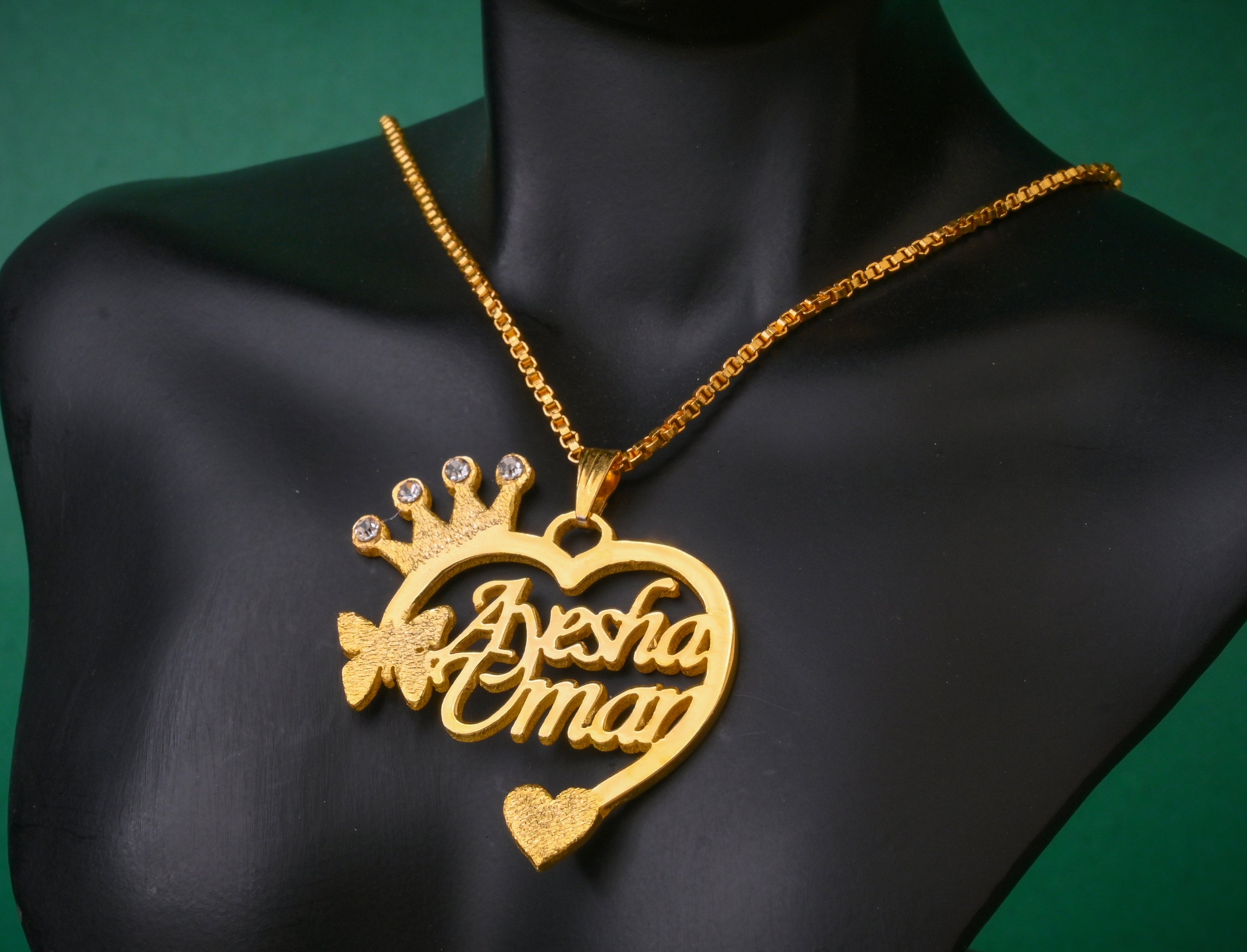 Hearts Queen Necklace