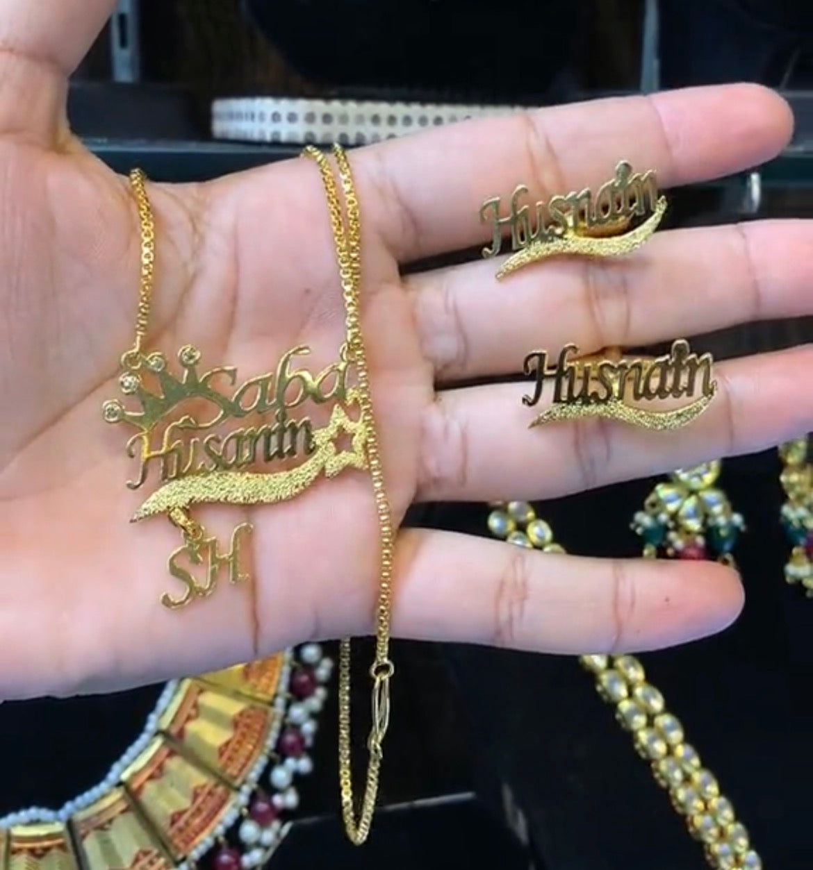 Necklace &. Stud name